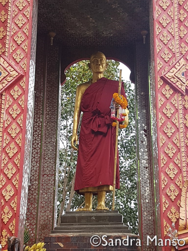 thaïlande temple moine architecte kruba Chiviha