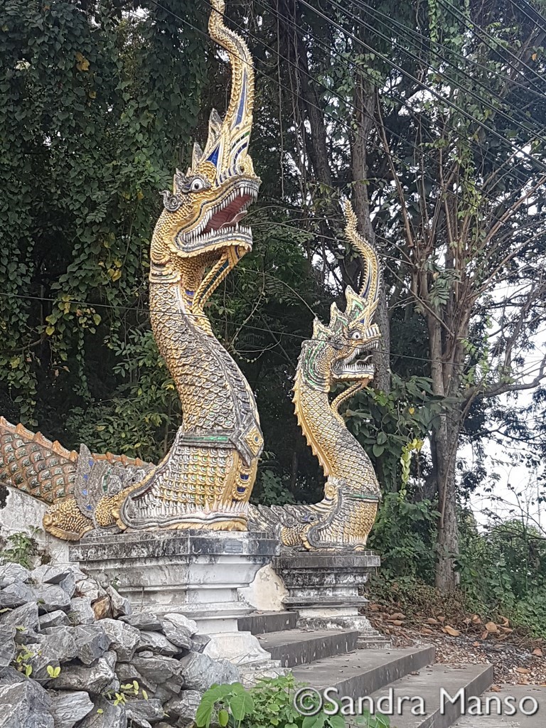 thaïlande temple moine architecte kruba Chiviha dragon